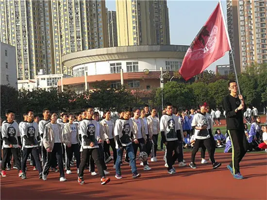 高中运动会开幕式表演视频_高中开幕式运动会_高中运动会创意开幕式