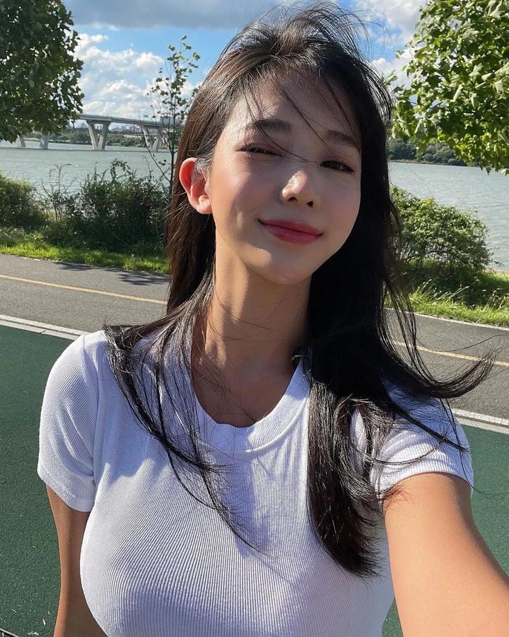 女生健身明星_ins健身女明星_健身女明星的身材
