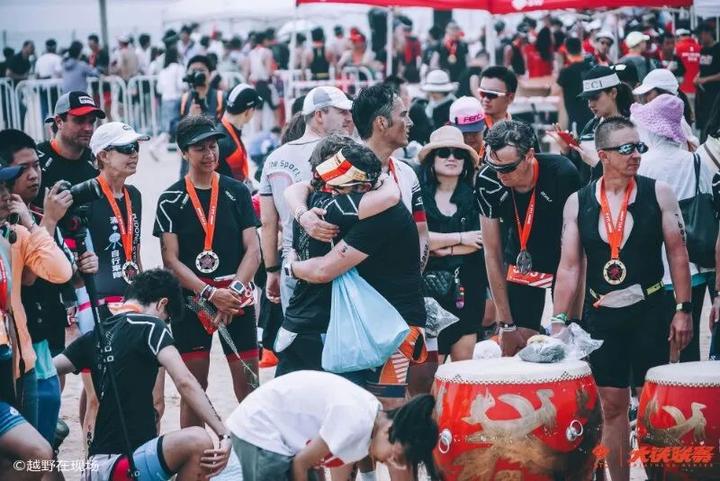 铁人三项运动员_运动会的铁人三项是什么_运动员铁人是什么意思