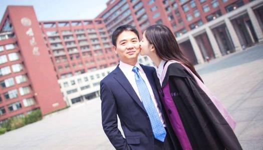 背影健身明星照片女生_女明星健身背影照片_健身背影男真实