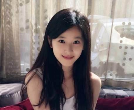 女明星健身背影照片_背影健身明星照片女生_健身背影男真实
