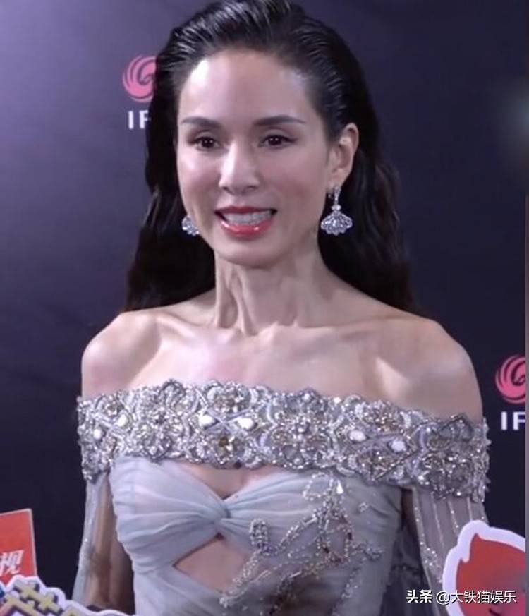 干瘪瘦弱、脖子以下全是骨头，这5位健身女星，身材真的有美感吗