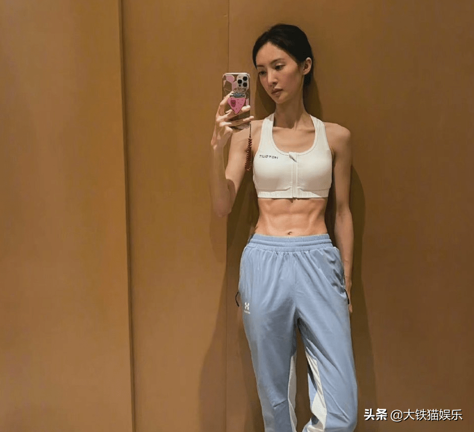干瘪瘦弱、脖子以下全是骨头，这5位健身女星，身材真的有美感吗