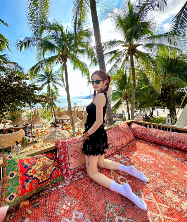 欧美女明星健身照片_美女明星曝光的照片_中国十大美女明星衰老照片对比