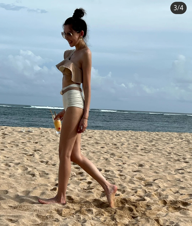 中国十大美女明星衰老照片对比_美女明星曝光的照片_欧美女明星健身照片