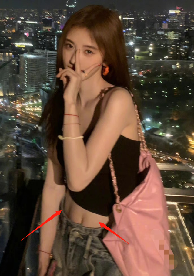 美女明星曝光的照片_中国十大美女明星衰老照片对比_欧美女明星健身照片