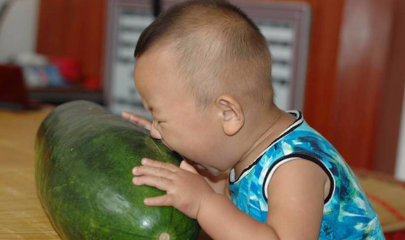 健身吃芹菜_芹菜对健身有什么好处_健身吃芹菜到底好不好